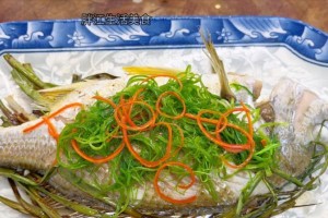 黄新娘鱼的食谱揭秘（探索黄新娘鱼最喜爱的食物以及养殖技巧）